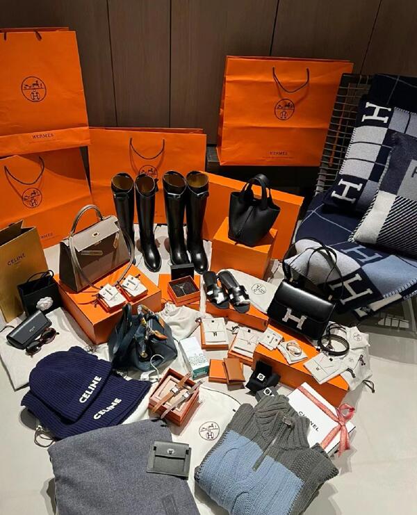 兰州回收奢侈品鞋服.jpg